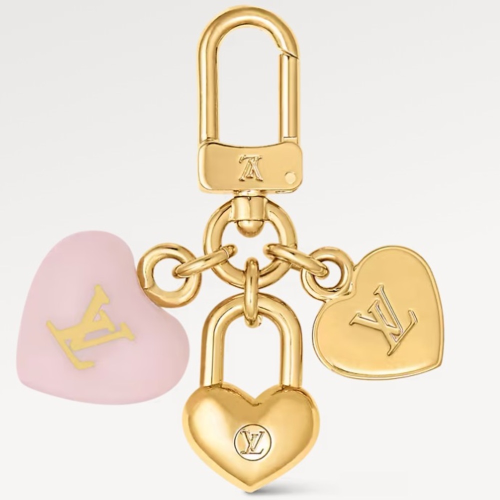 🎀 Louis Vuitton Gold and Pink Key holder